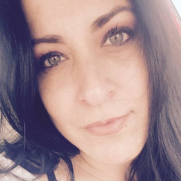 Meet your Posher, Cristina - Picture 1 of 1